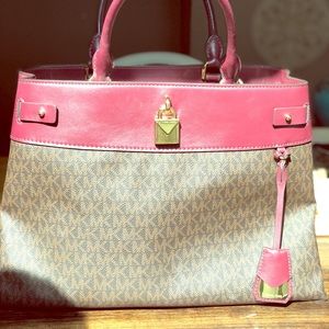 Michael Kors purse